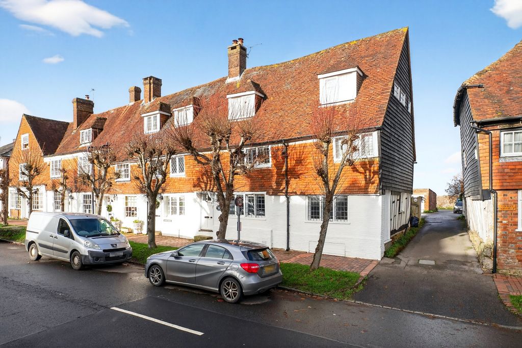 Property photo 1 of 19 Front View