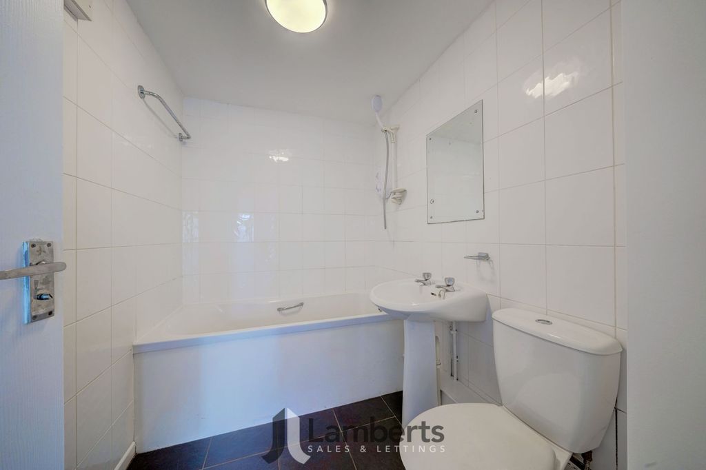 Additional image 4 of 2 bed flat for saleSchool Road, Evesham WR11