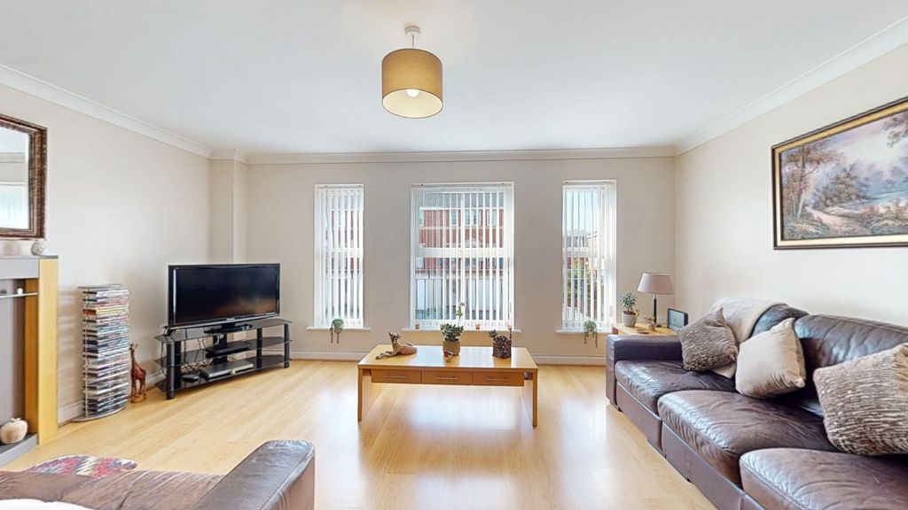 Property photo 3 of 18