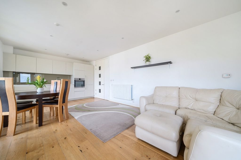 Property photo 2 of 12 Reception/Kitchen