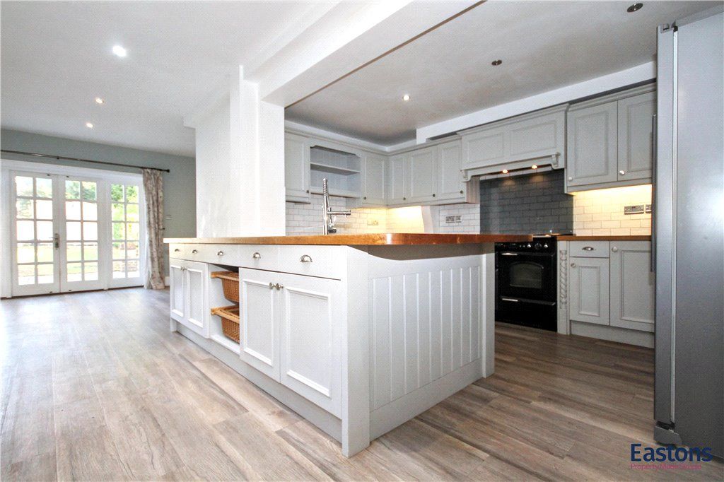 Property photo 2 of 26 Picture No. 12