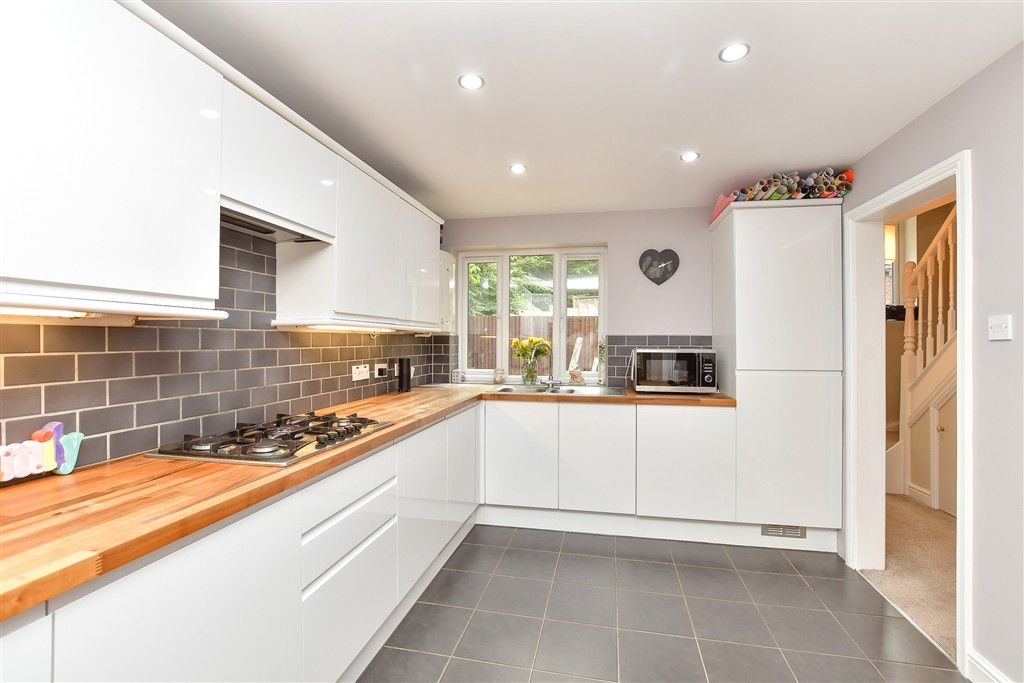 Property photo 3 of 19 Kitchen/ Breakfast Room