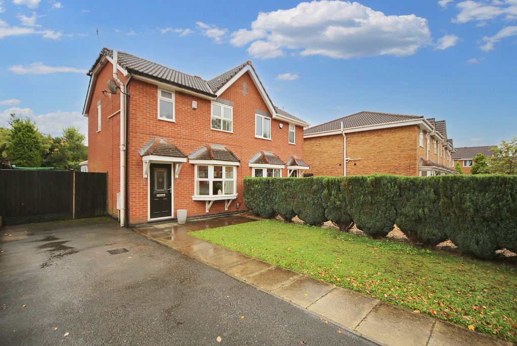 Property photo 1 of 21