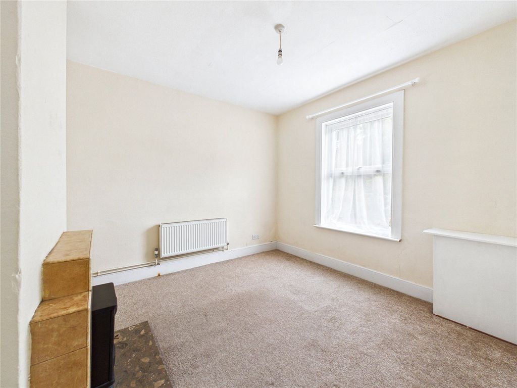 Property photo 2 of 14 Picture No. 10