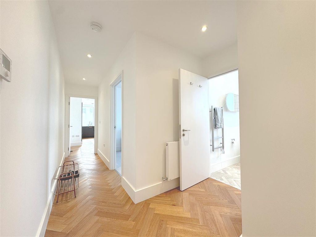 Property photo 3 of 8 Img_0729.Jpg