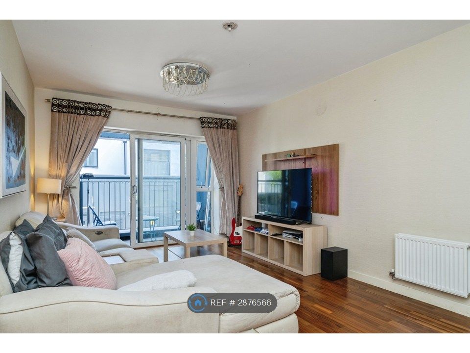 Property photo 2 of 20