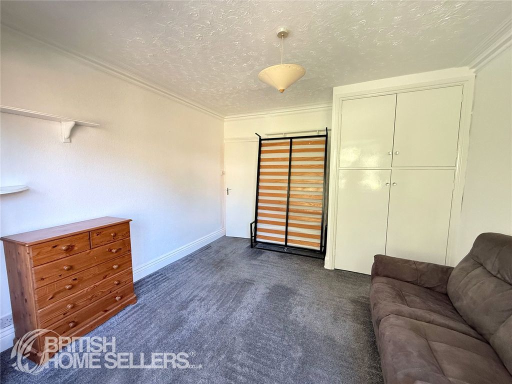 Property photo 3 of 10 Picture No. 06