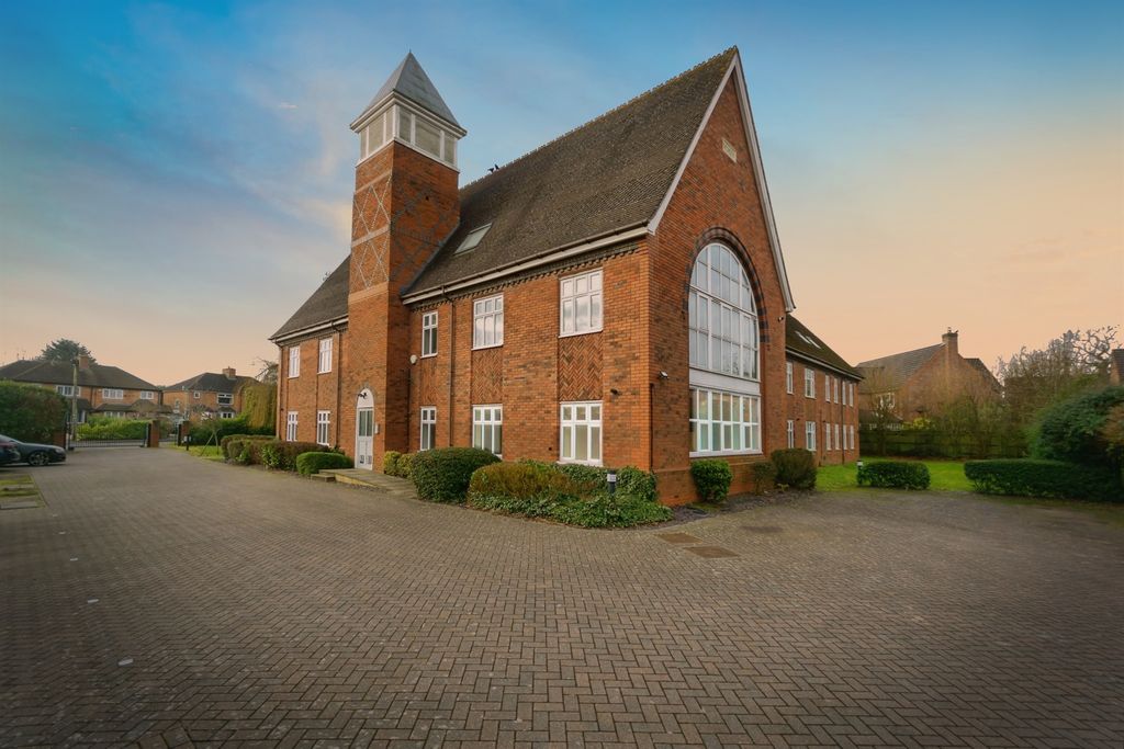 Property photo 2 of 17