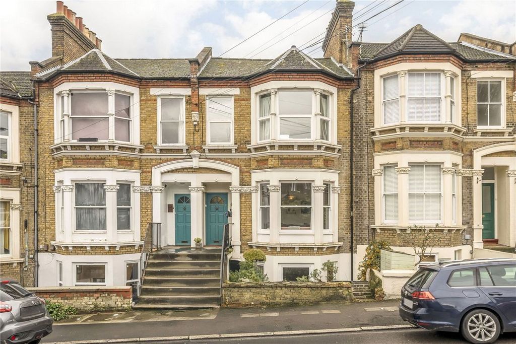 Property photo 1 of 8