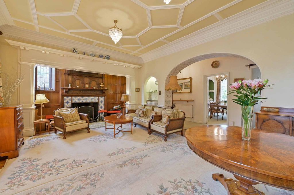 Property photo 3 of 25 Sitting Room