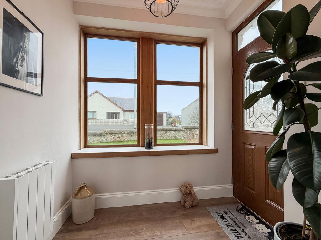 Property photo 3 of 37 Hallway