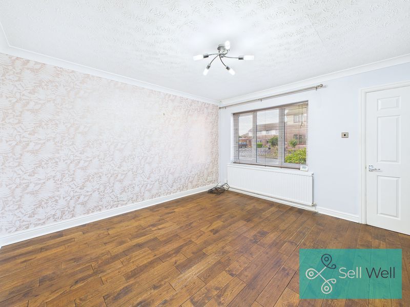 Property photo 2 of 17 Lounge