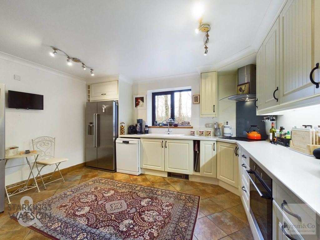 Property photo 3 of 26