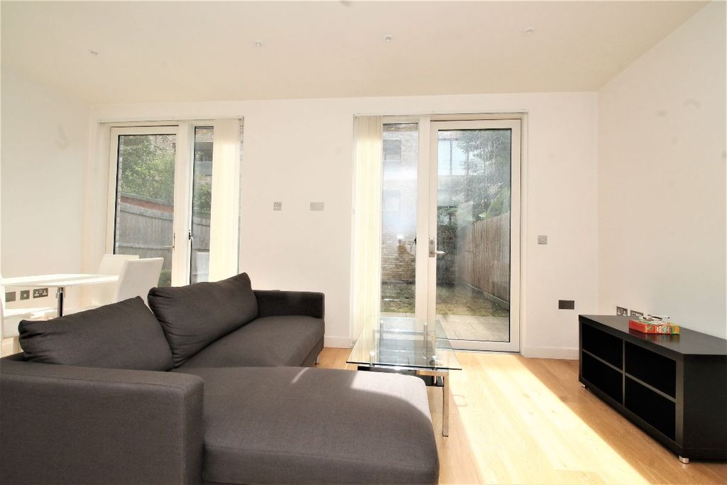 Property photo 3 of 24