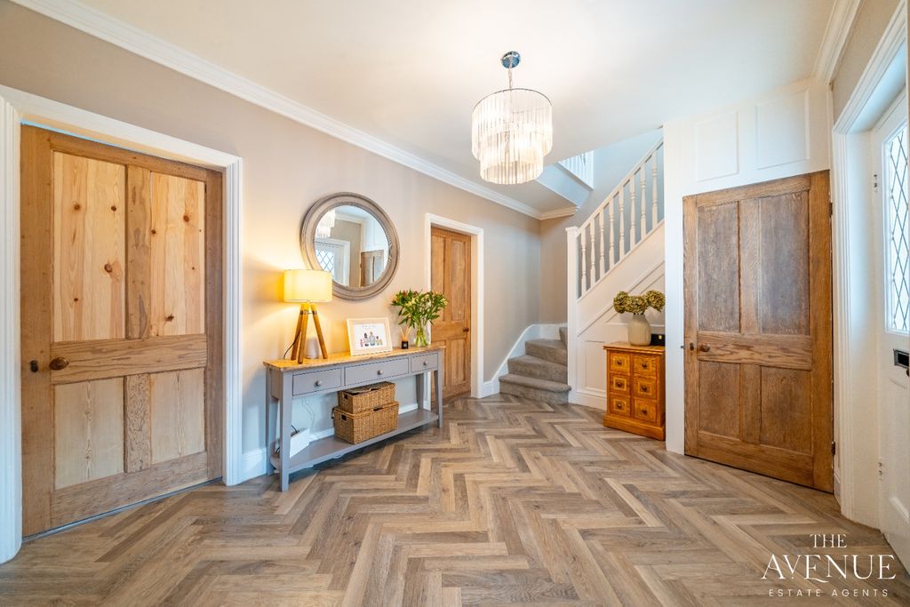 Property photo 3 of 42 4434215