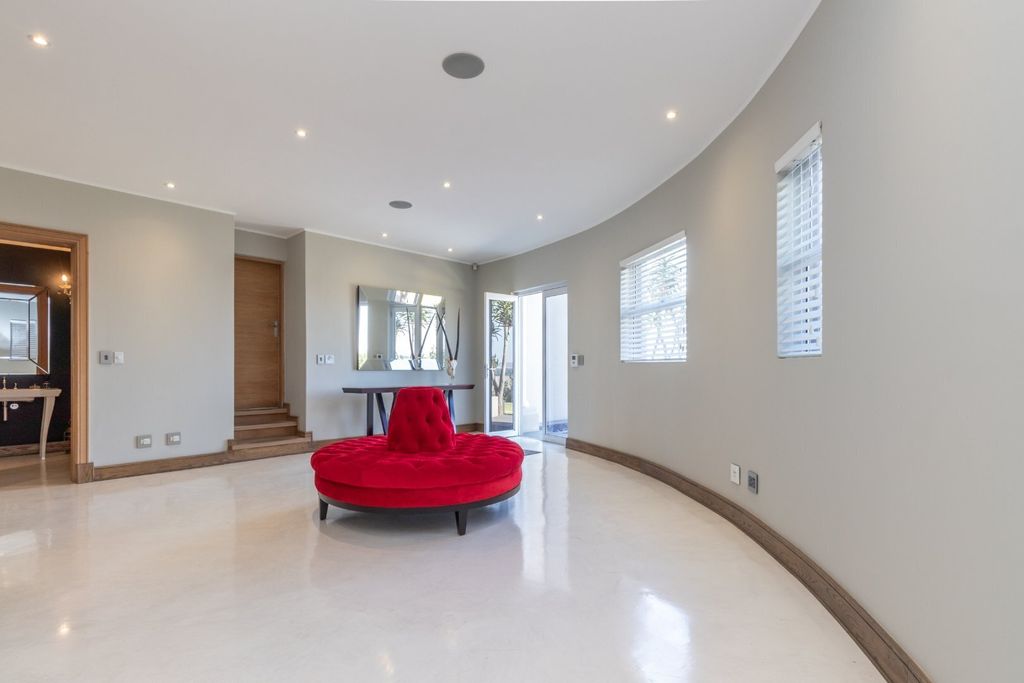 Property photo 2 of 42