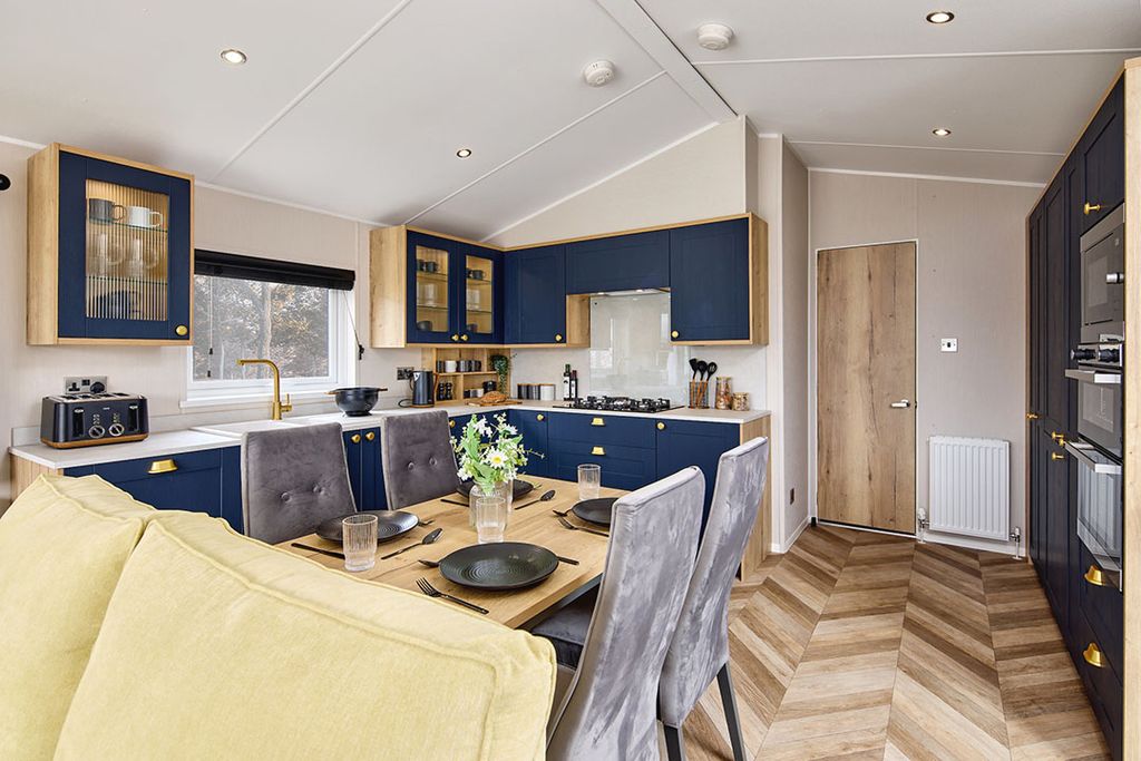 Property photo 2 of 5 The Gainsborough Kitchen &amp; Dining.Jpg