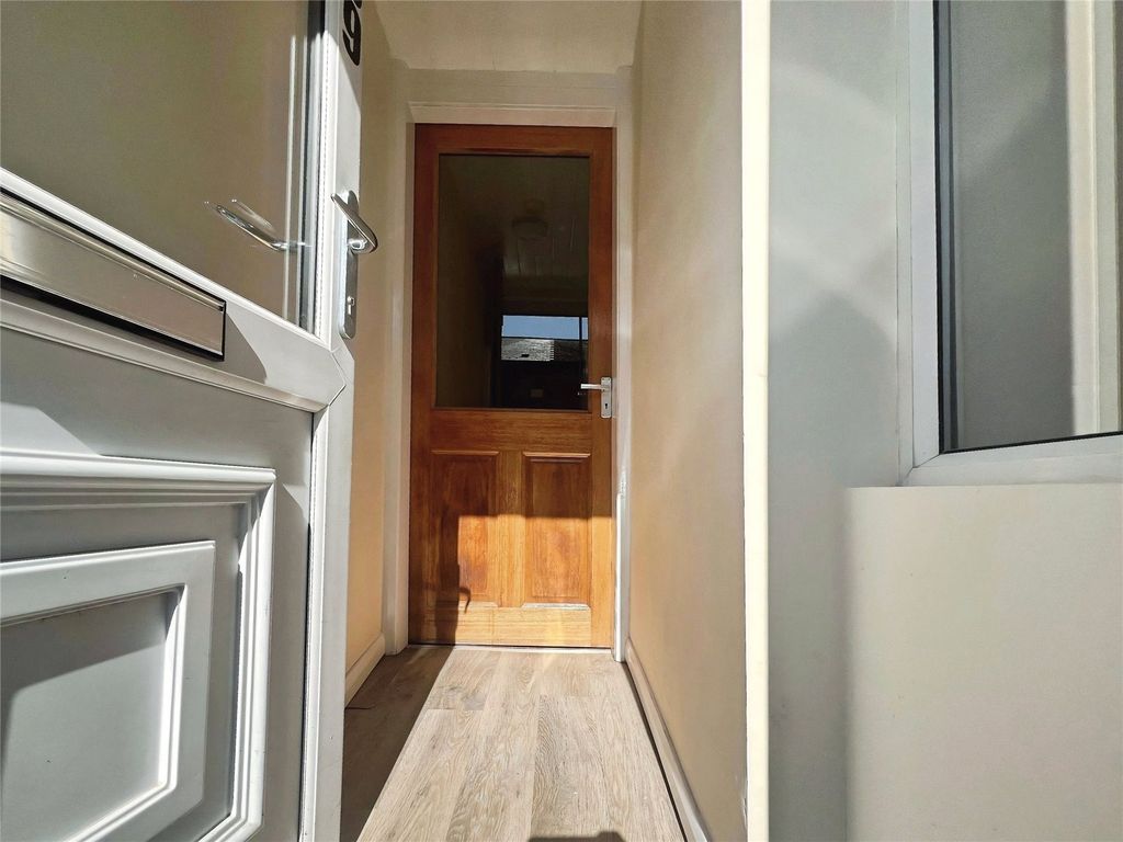 Property photo 3 of 14 Entrance