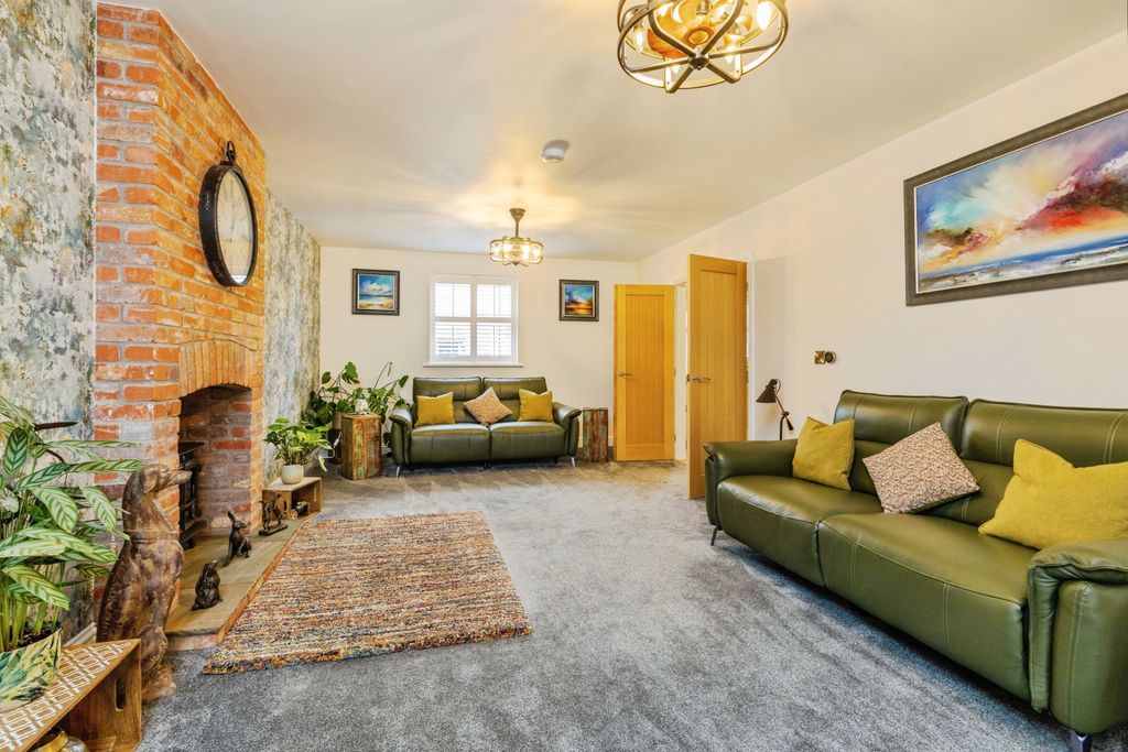 Property photo 3 of 25 Photo #3