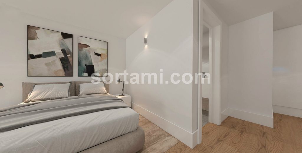 Property photo 2 of 35