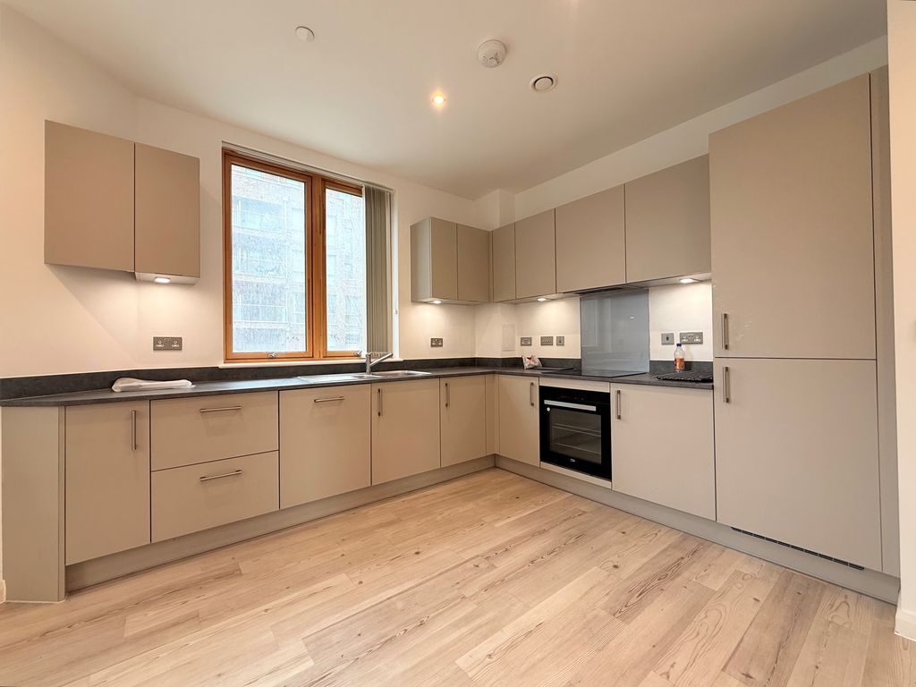 Property photo 3 of 8 Photo 7