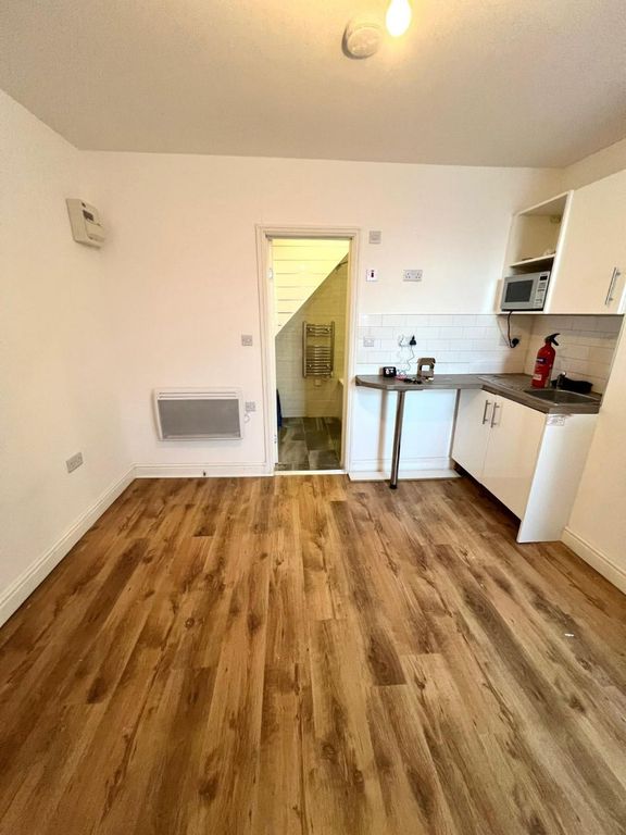 Property photo 1 of 4