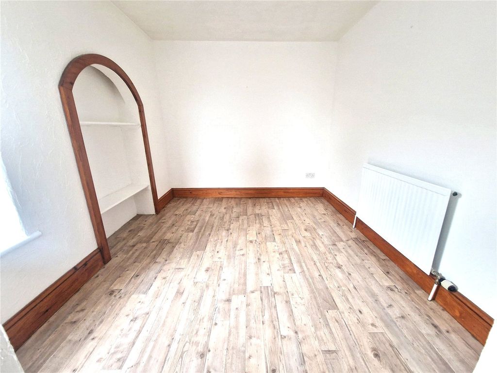 Property photo 3 of 13 Picture No. 01