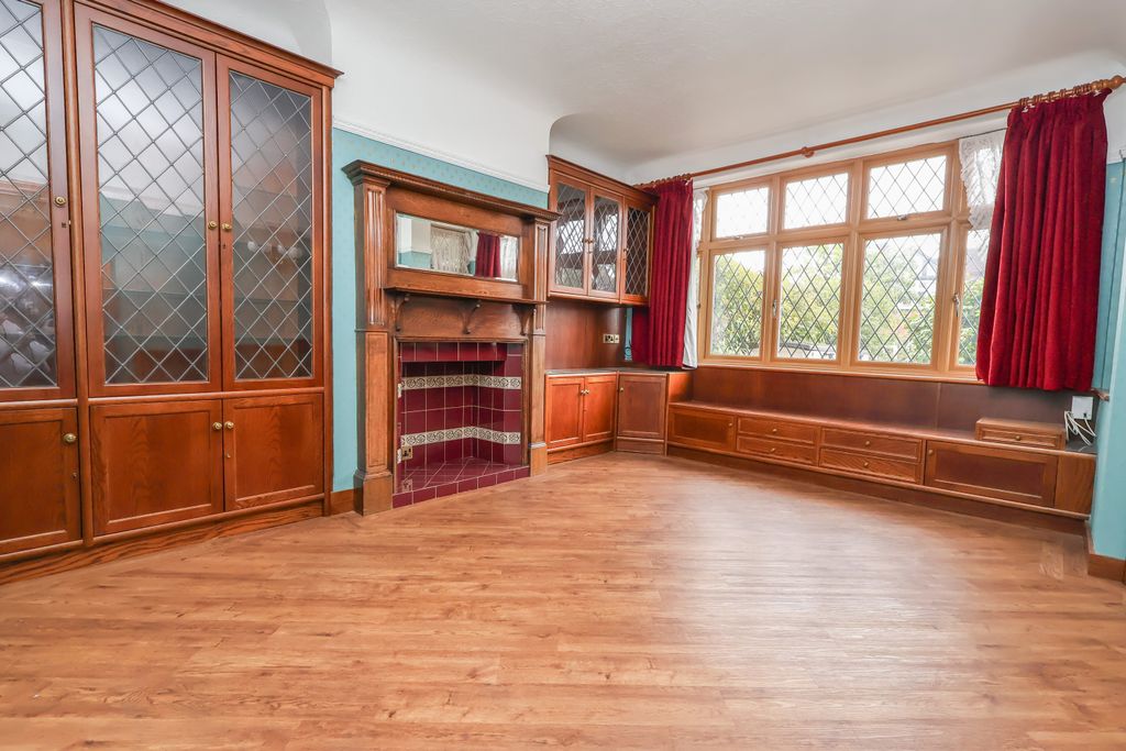 Property photo 3 of 24 2