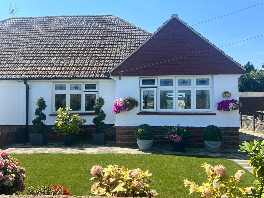 Property photo 1 of 27