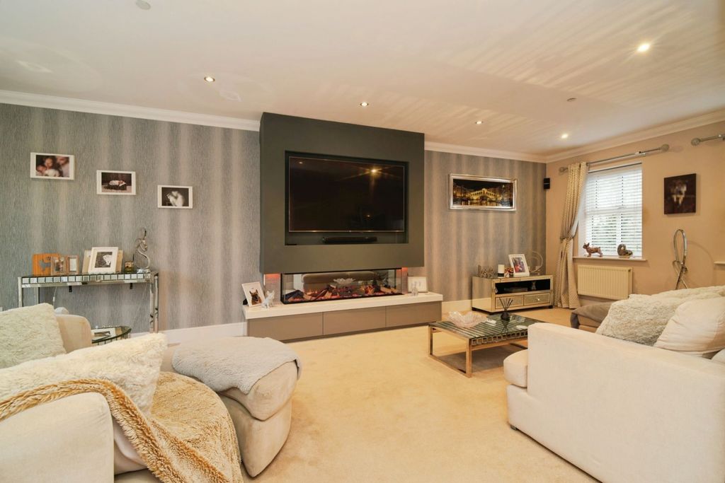 Additional image 14 of 5 bed detached house for saleDrywood Avenue, Manchester M28