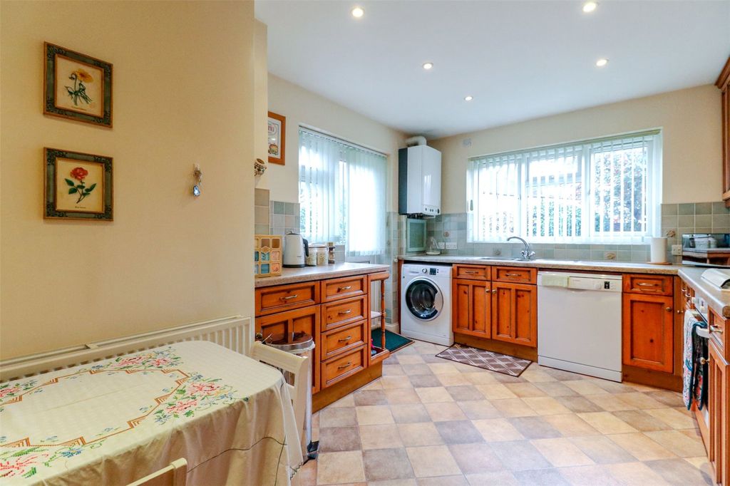 Property photo 3 of 19 Picture No. 11