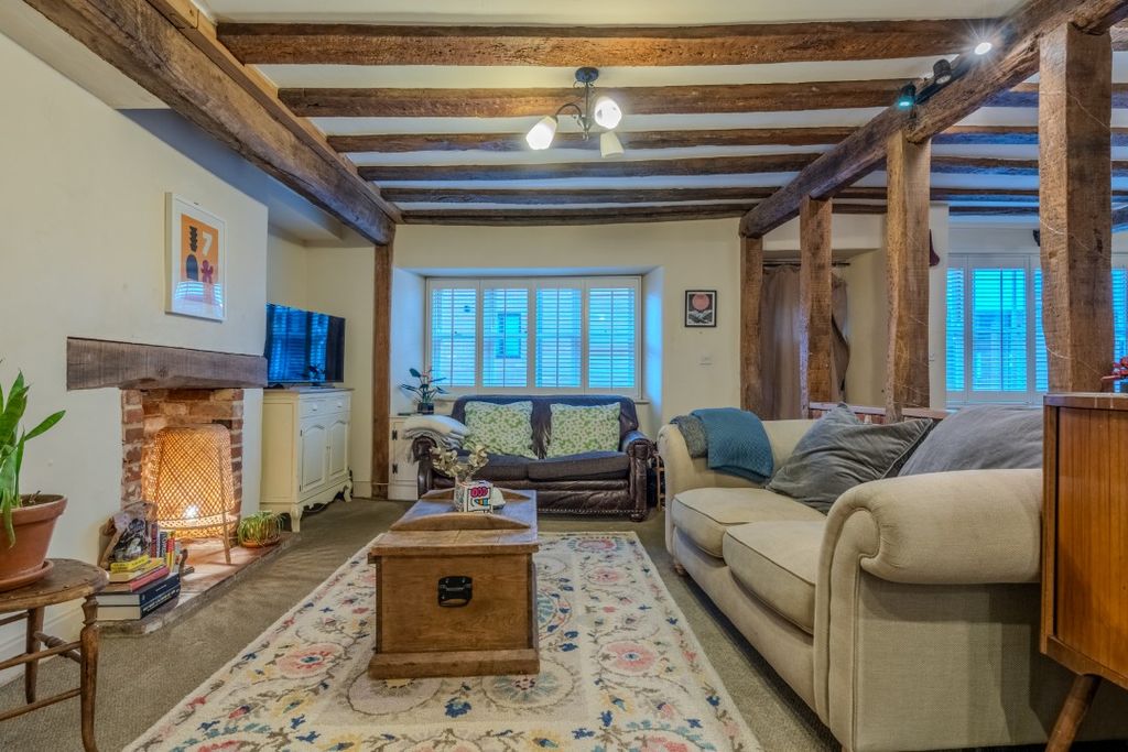 Property photo 3 of 19