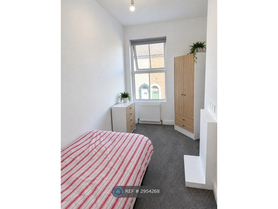 Property photo 3 of 3