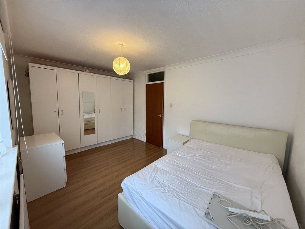 Property photo 2 of 6 Picture No. 03