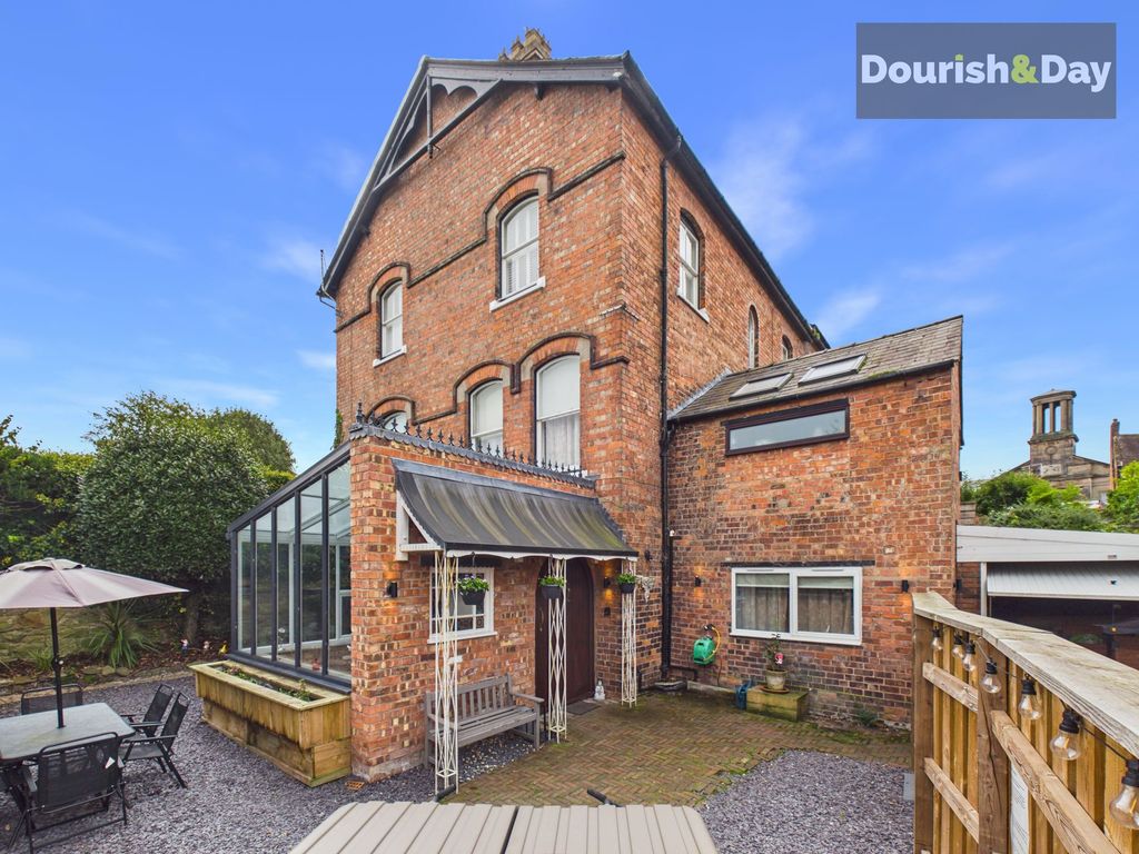 Property photo 1 of 33