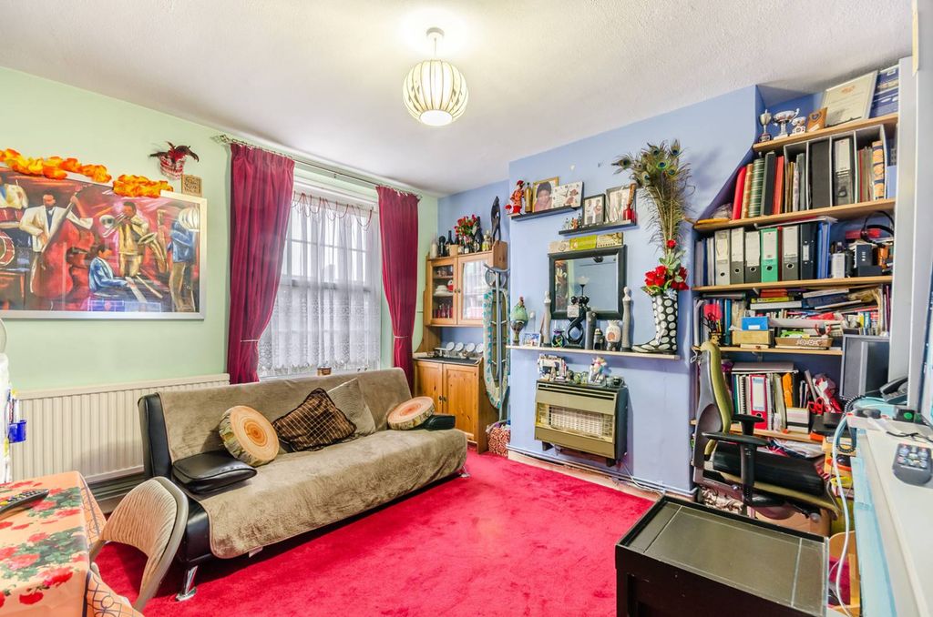 Property photo 2 of 4