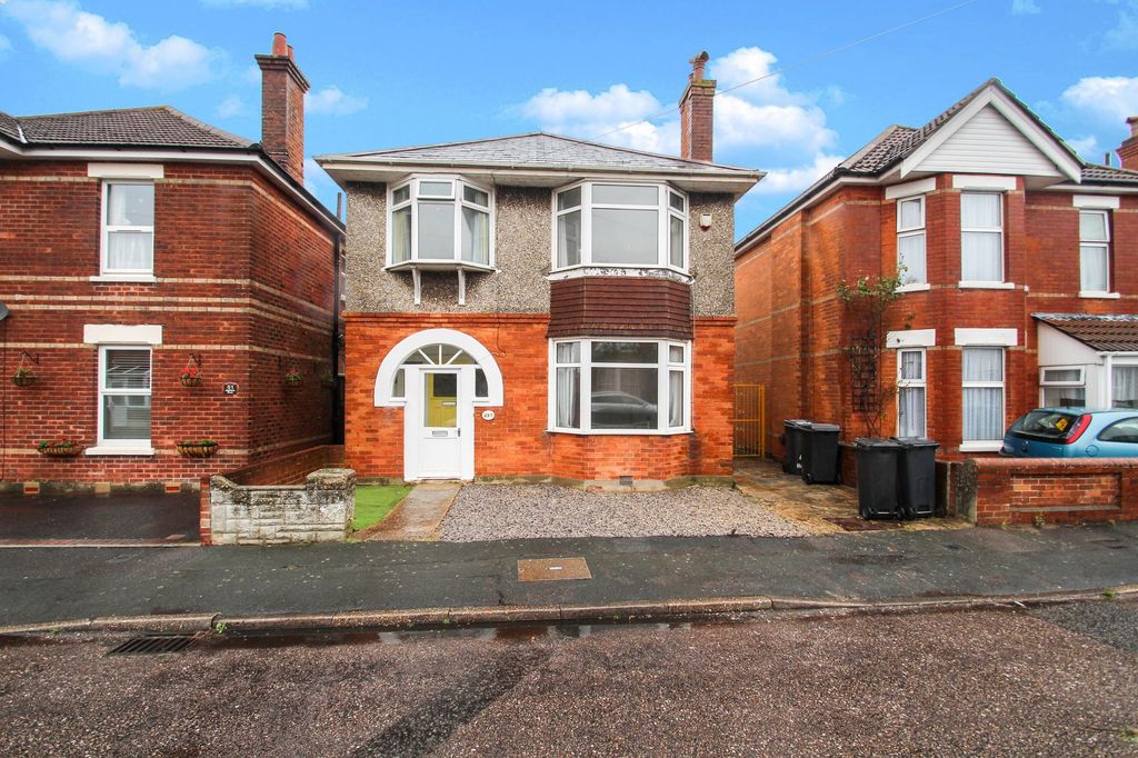 Property photo 2 of 11 Photo 7