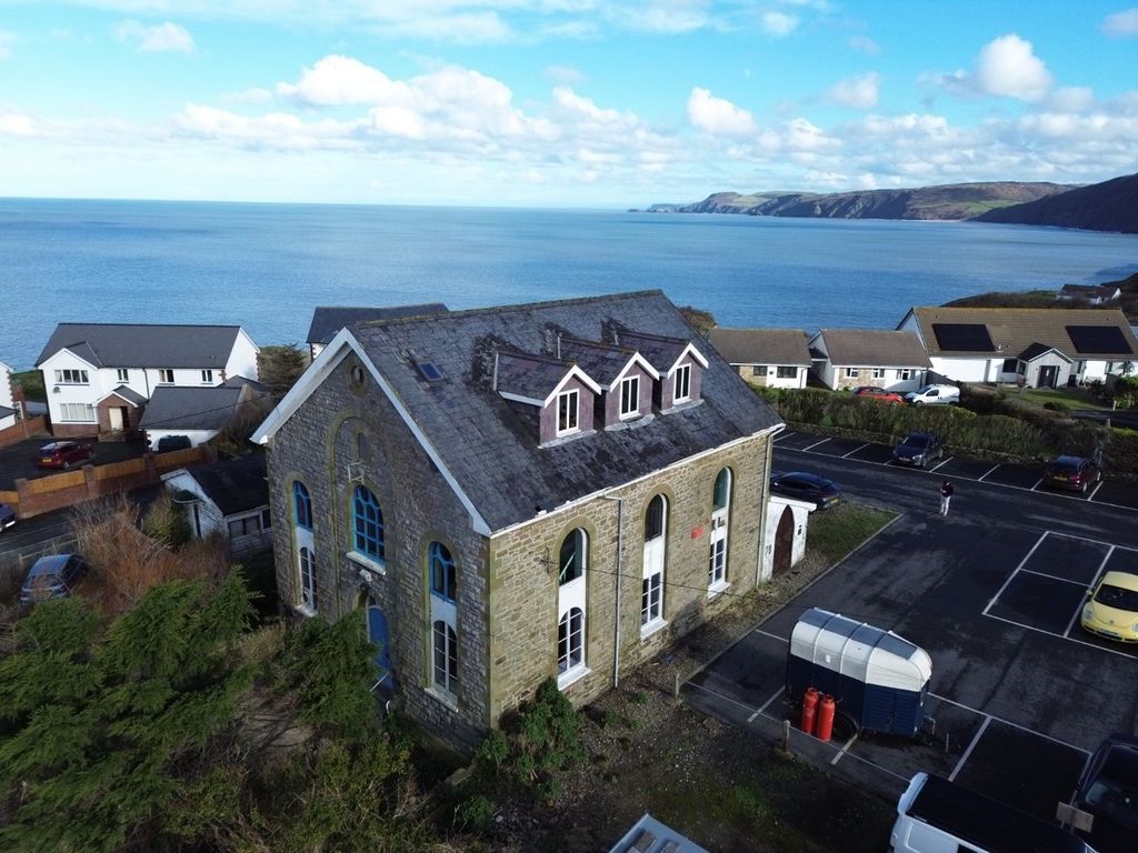 Property photo 2 of 48