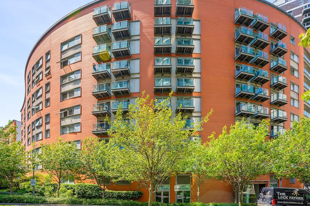 Property photo 1 of 23