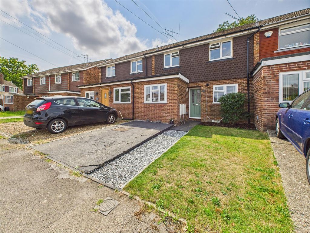 Property photo 1 of 18 Cam05510G0-Pr0055-Still019.Jpg
