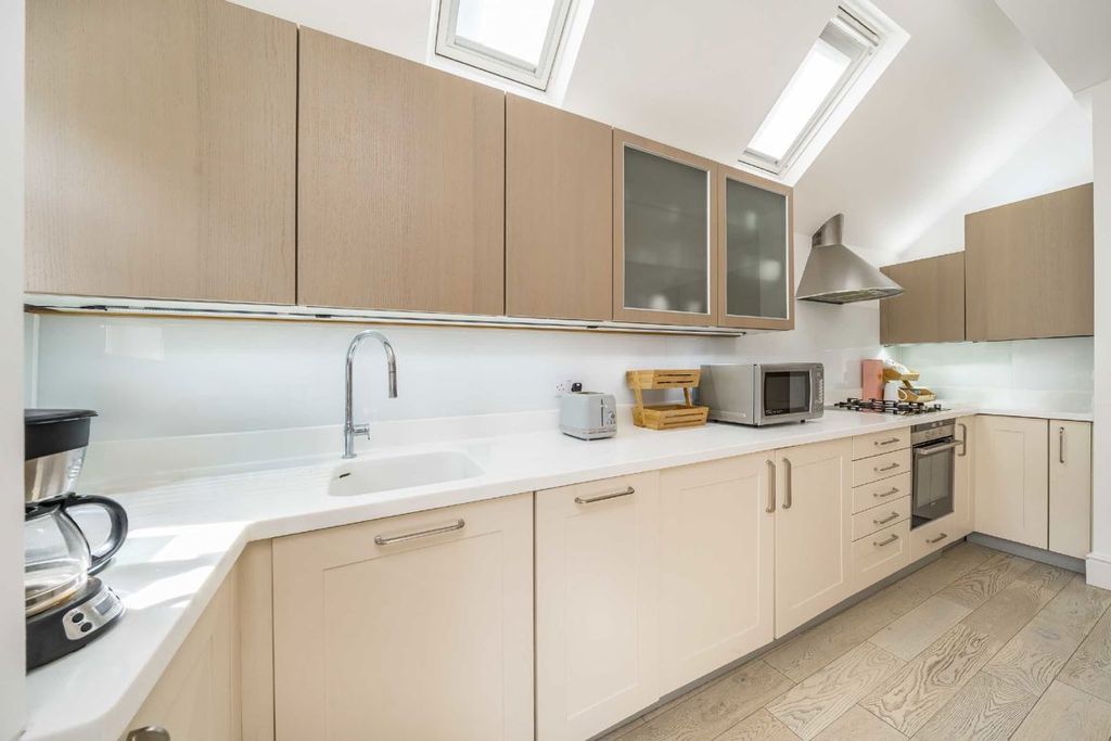 Property photo 3 of 5