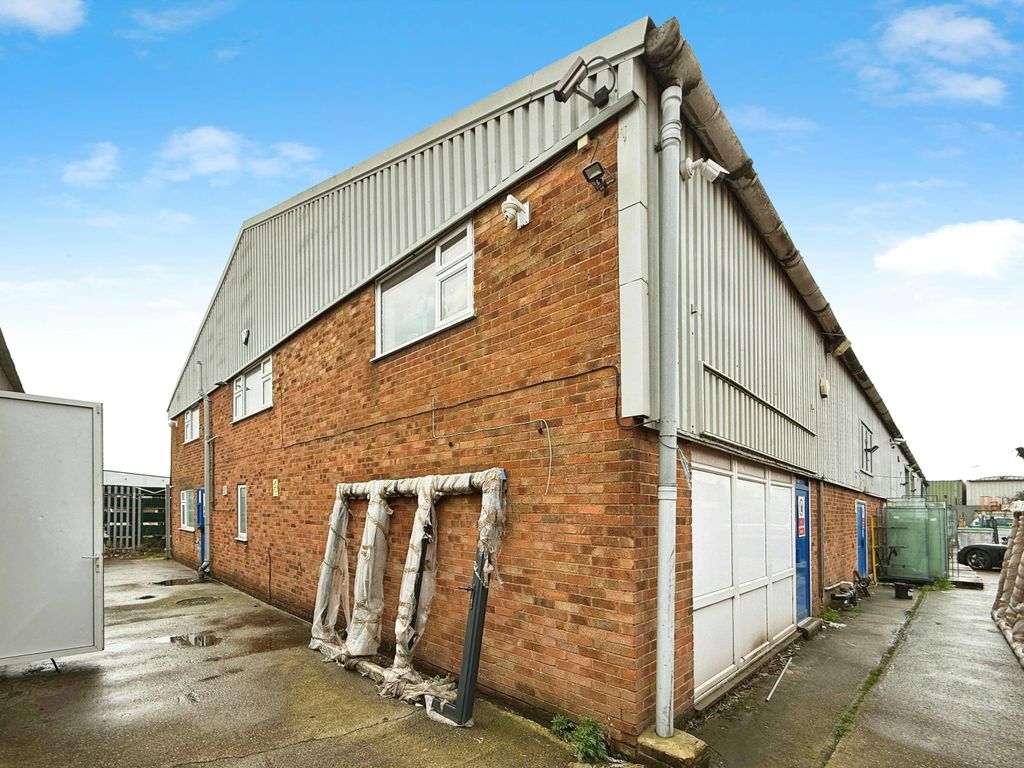 Property photo 2 of 16 E2E27E8F-Whatsapp 20Image 202026-02-02 20At 2016.58.34 20 281 29.Jpeg