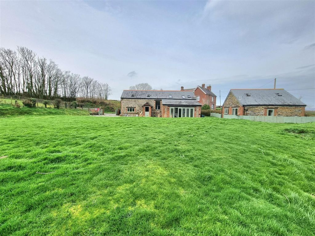 Property photo 1 of 38 Main Photo.Jpg