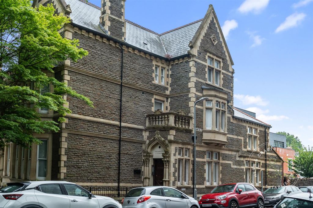 1 bed flat for saleThe Hamiltons, Cathedral Road, Pontcanna, Cardiff CF11