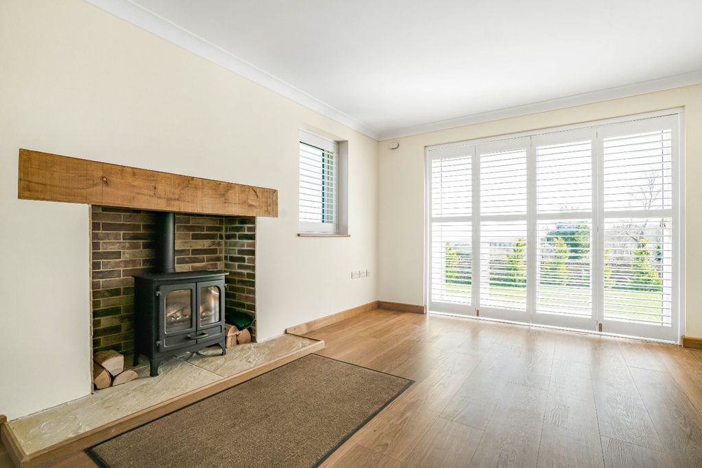 Property photo 3 of 21 Picture No. 25