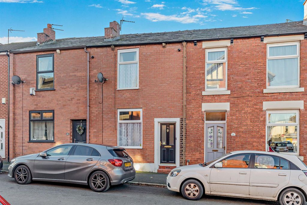 Property photo 1 of 8 8674334-Exterior04-800.Jpg