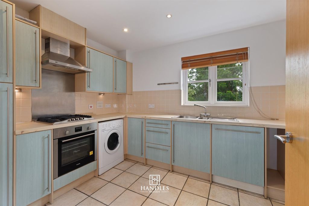 Property photo 3 of 13 Beechhouse2-11A.Jpg