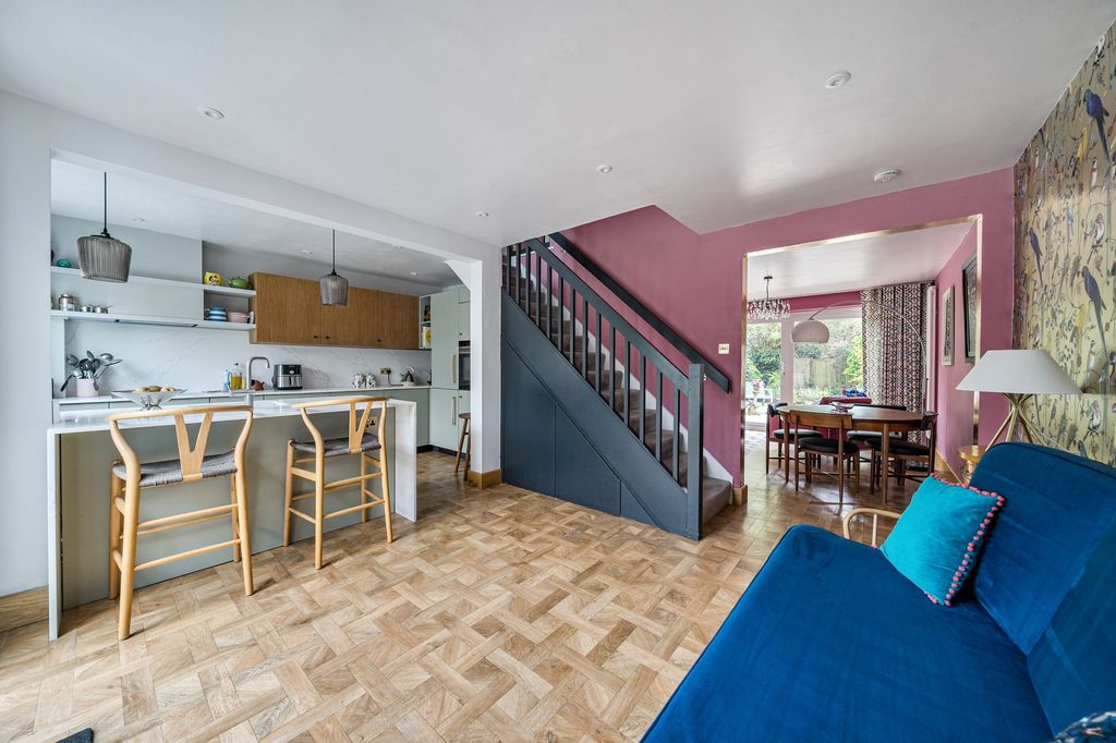 Property photo 2 of 16