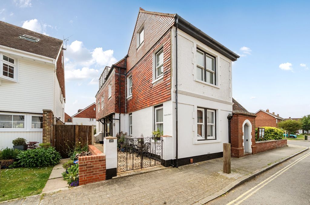 Additional image 16 of 3 bed maisonette for saleLangstone High Street, Havant, Hampshire PO9