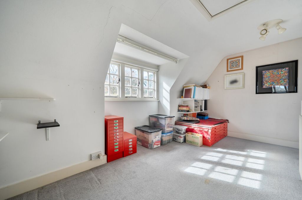 Additional image 26 of 4 bed semi-detached house for saleHaslemere, Surrey GU27